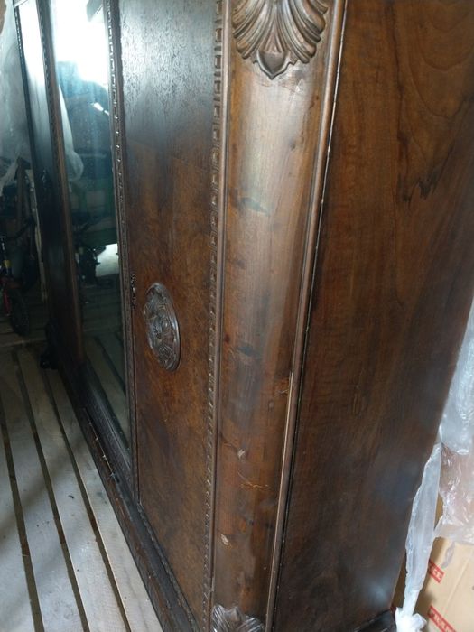 Dulap vechi de colectie