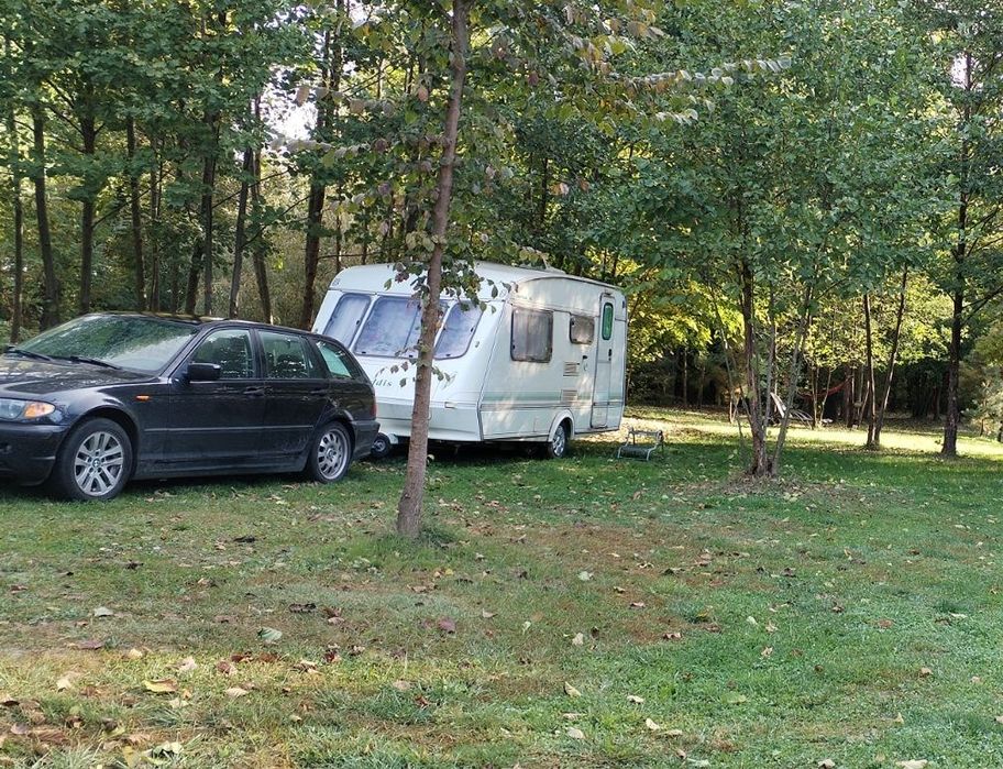 Rulota auto  sau remorca de închiriat ,  cu o axă de 750kg