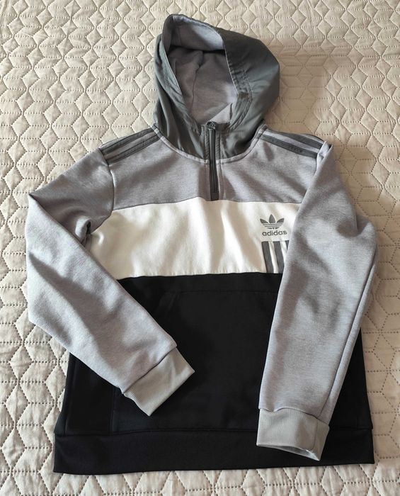 Суичър Adidas размер 152 см.