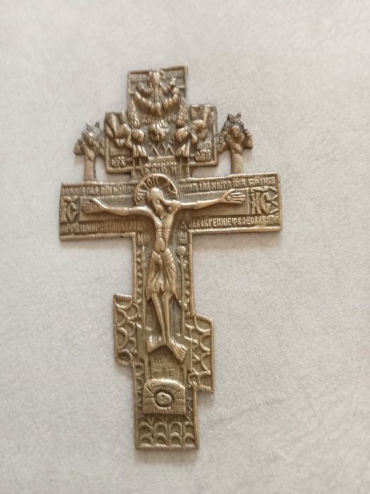 Продам бронзовый старинный крест