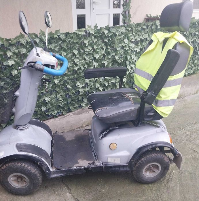 Scuter electric pentru persoane cu dizabilități