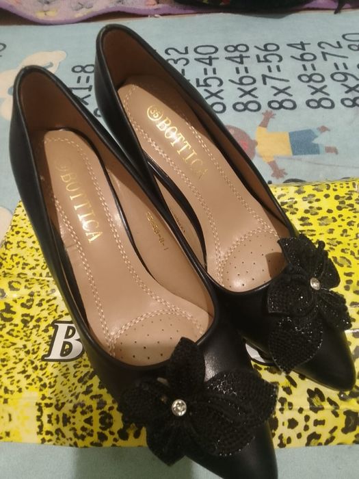 Продаю туфли чёрные