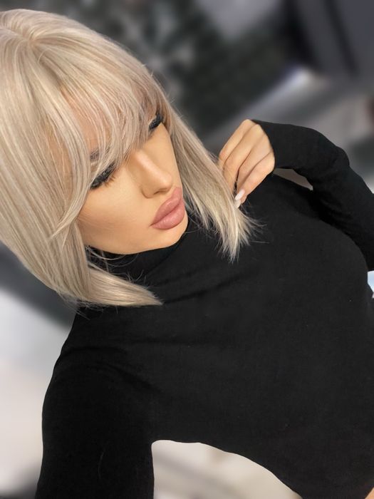 Peruca scurta blonda