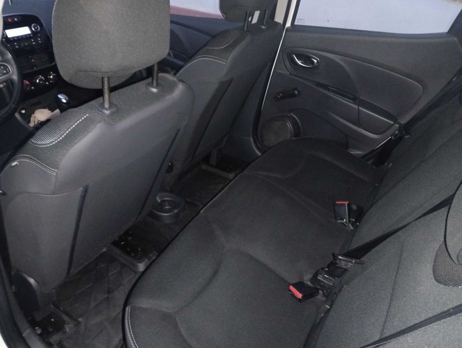 De vânzare auto  Clio