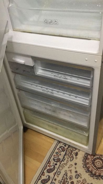 Продам холодильник