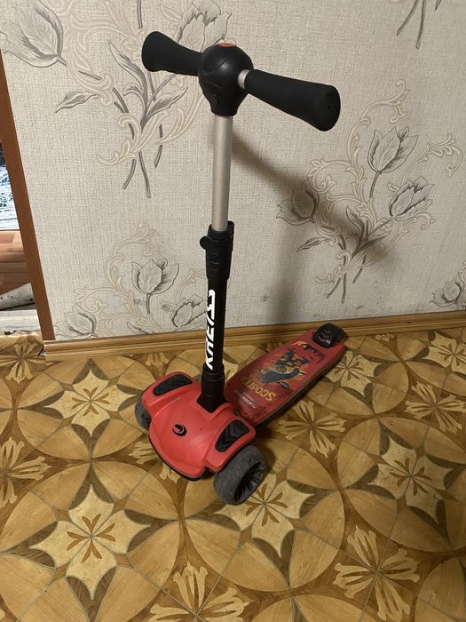 Продам Самокат в хорошем состоянии!