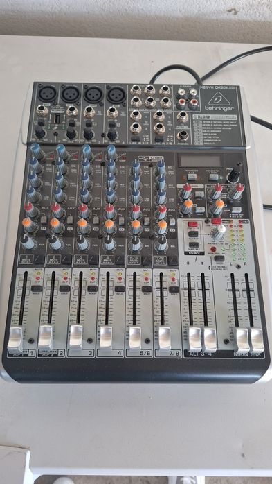 Vand Consola DJ,mixer pasiv si boxe active