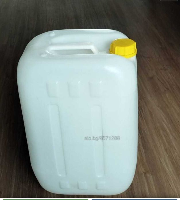 Голяма дамаджана 10 литра.Туба 25 и 28 литра.Бутилка 19 литра.