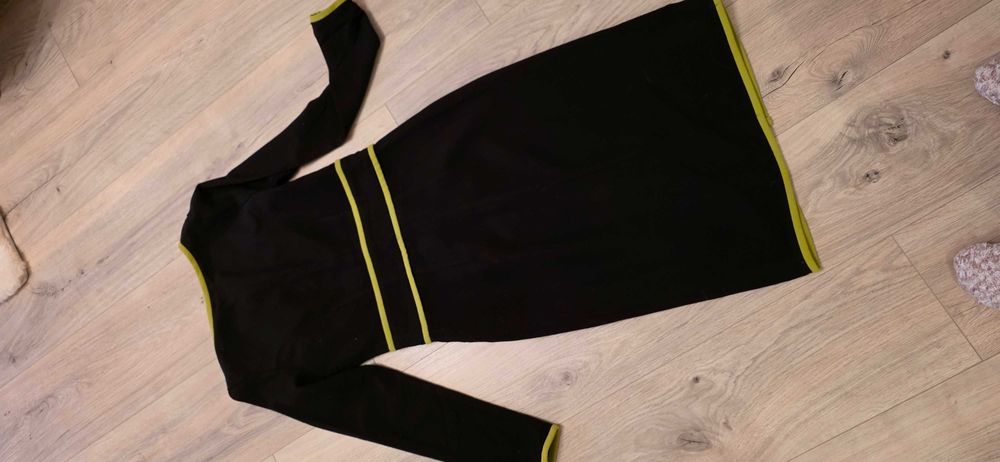 Елегантна черна рокля