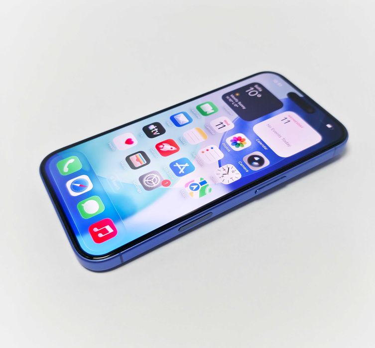 iPhone 16 128GB Ultramarine