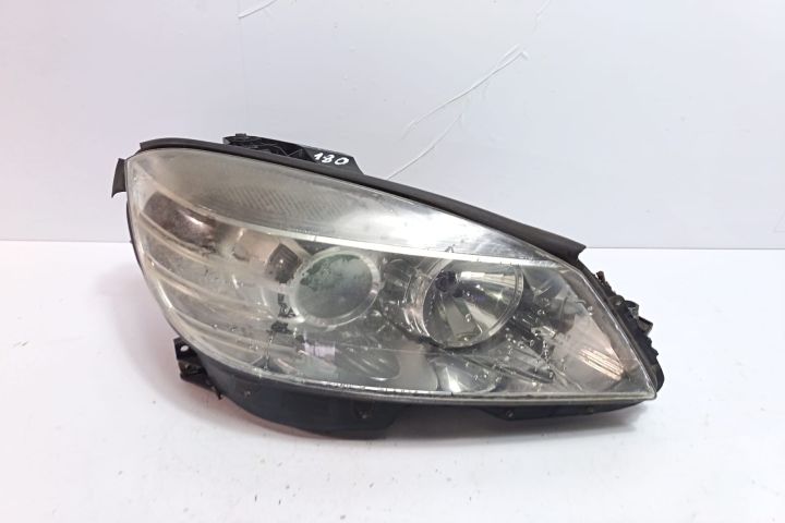 Far dreapta A2048208661 Mercedes-Benz C-Class W204/S204