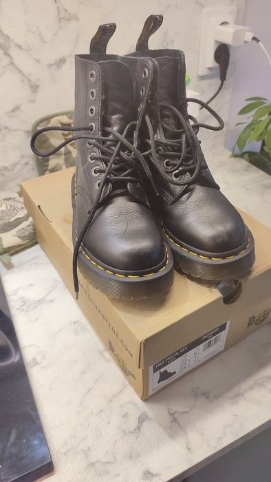 Кубинки Dr. Martens Pascal 1460