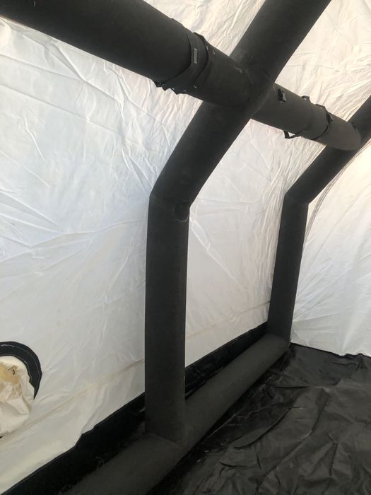 Надувная палатка