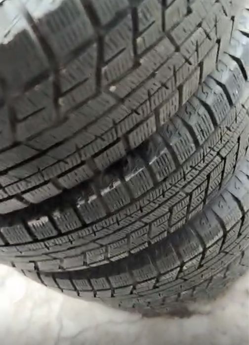 Продам шины 215/65 R16 98Q