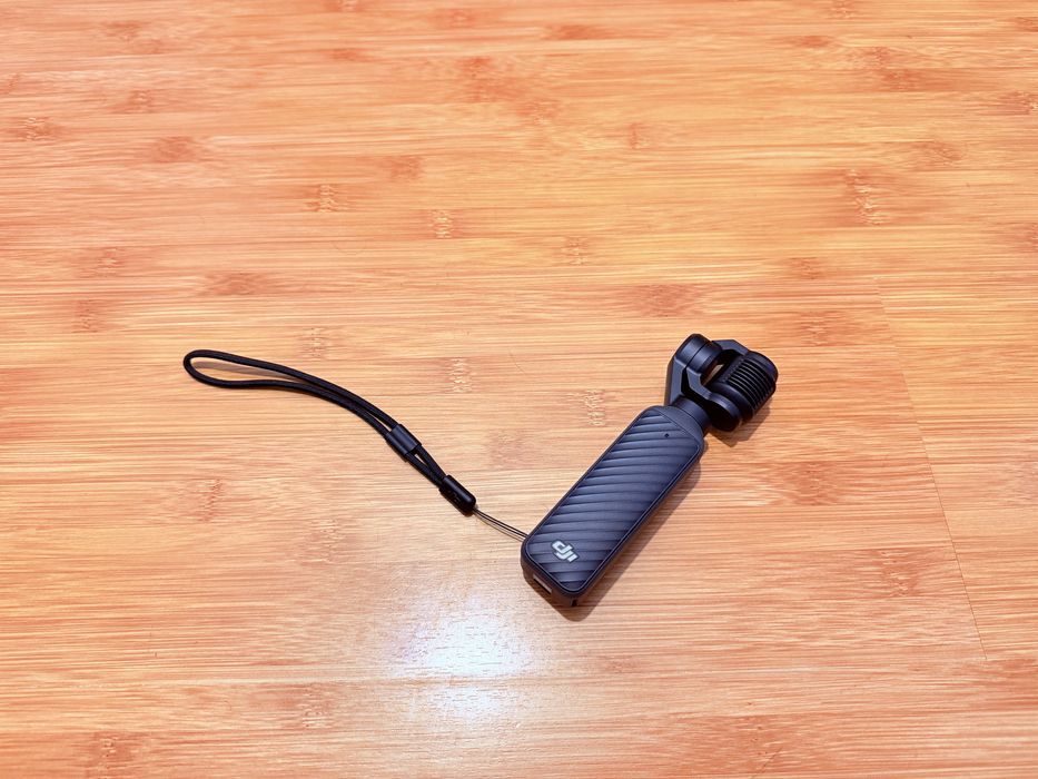 DJI Osmo Pocket 4 , ca nou, putin folosit