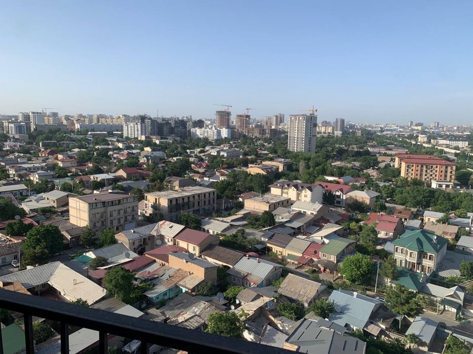 Продаётся квартира ЖК BLACK TOWER  каробка в центре города