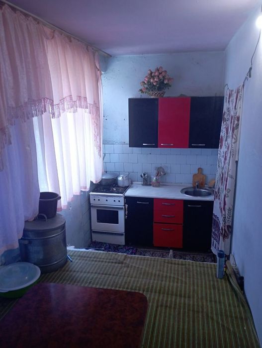 Срочно.Қарши шаҳар 7 микрорайондан 3 хонали уй сотилади