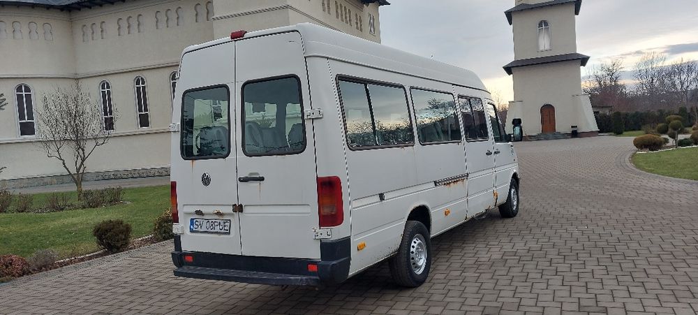 Vw LT din 2006 cu 18 + 1 locuri are motor 2.5 TDI înmatriculat pe Ro