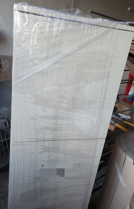 Шкаф от ламинирано ПДЧ