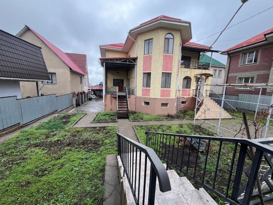 Продам большой дом