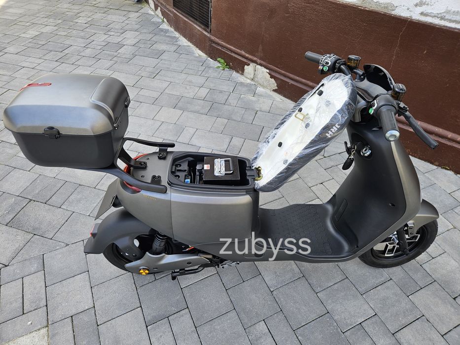 Scuter electric autonomie mare baterie 30Ah  bluetooth 50km/h 900w