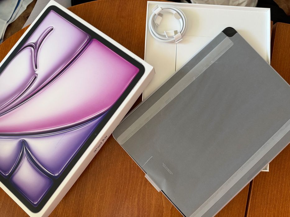 iPad Air 13 m3 като нов