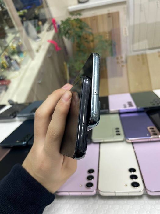 Samsung S22 xotirasi 8/256GB