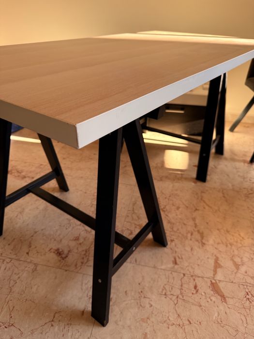 Masa ikea foart adaptabila