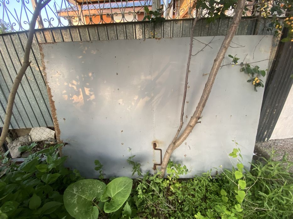 Продам ворота для гаража