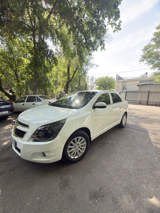 Chevrolet Cobalt avtomat AT 4 full pozitsiya 2020 sotiladi