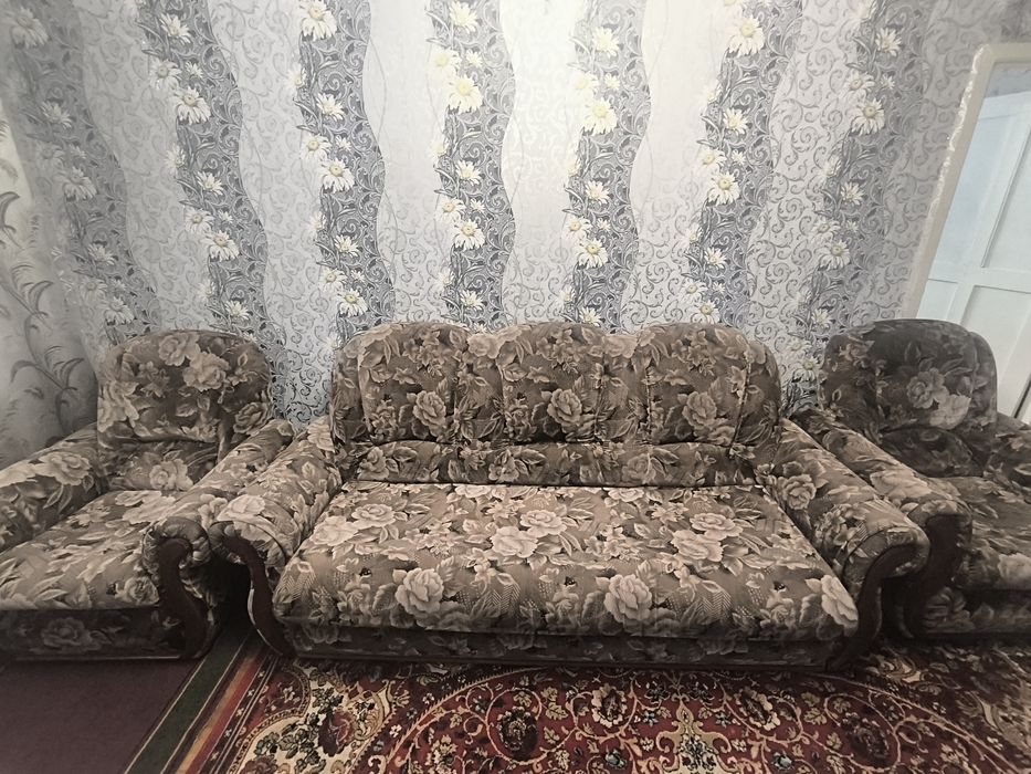 Отдам даром, диван, 2 кресла, шкаф