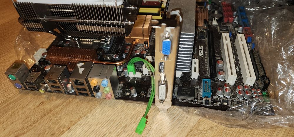 Kit placa de baza Asus P5Q Pro+ CPU Quad q9550  + Pl. Video GT 610 1gb