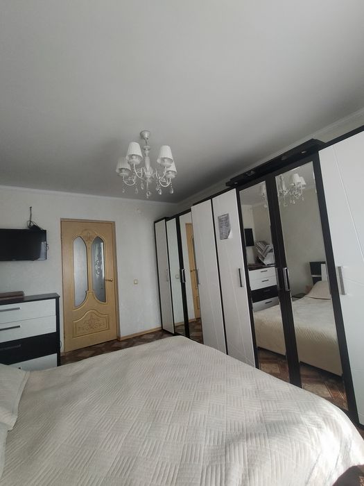 Продаю 4х комнатную квартиру