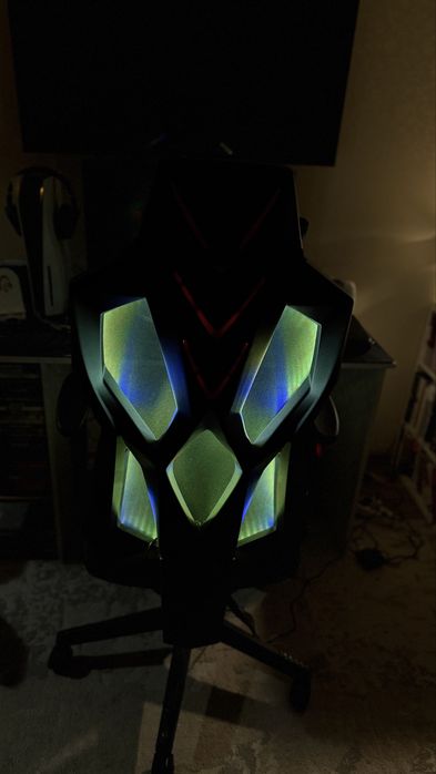 Компьтерное кресло