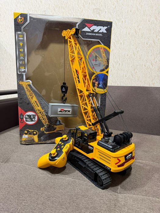 Машинки электронные на пульте