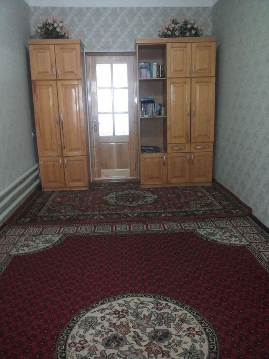 Toshkent shahrida 10xonali 6sotixli yashash uchun tayyor kotta hovli