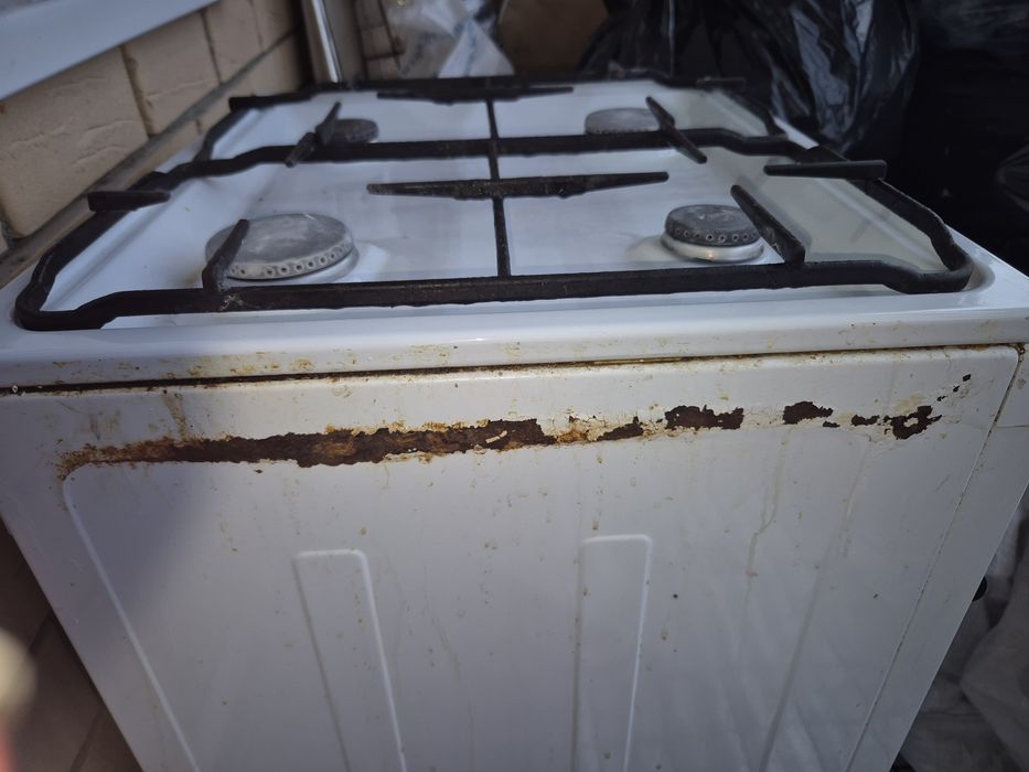 Продам газ плиту