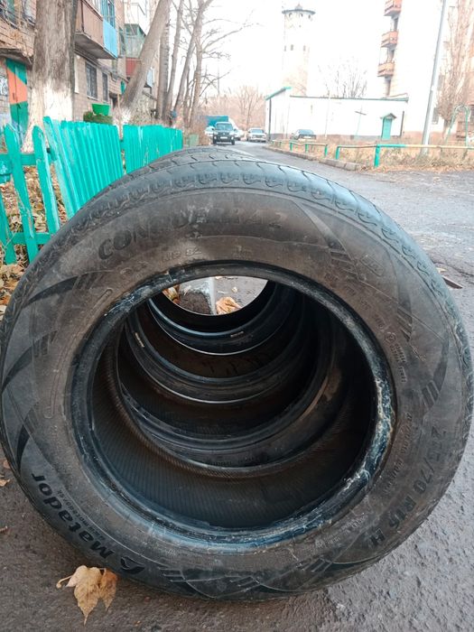 Продается шины летние. R16.215/70