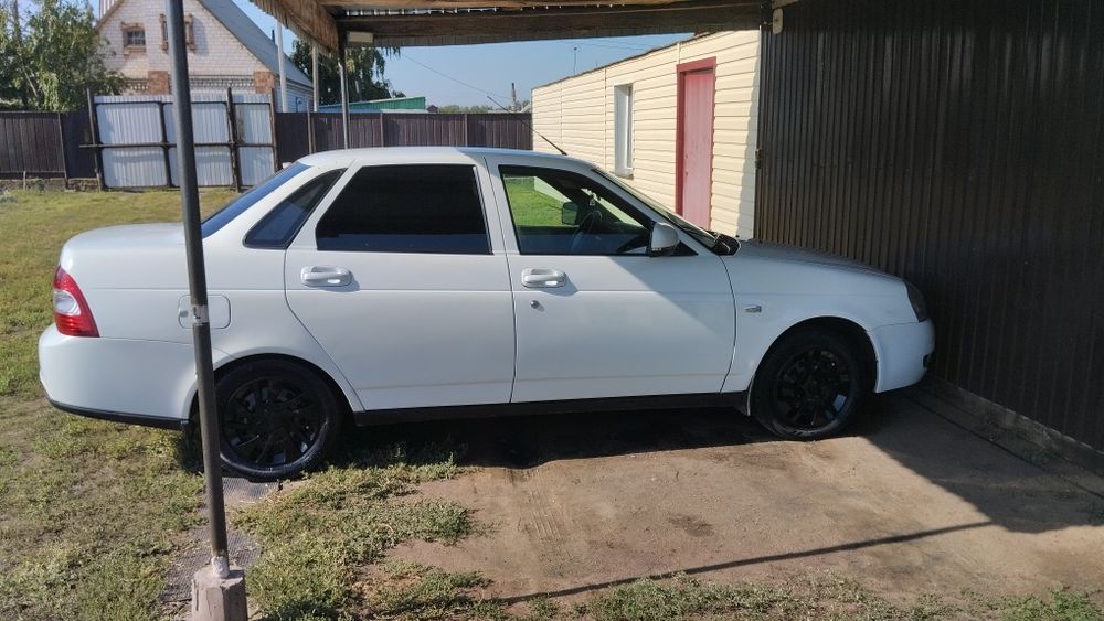 Продам ( Приора 2 )