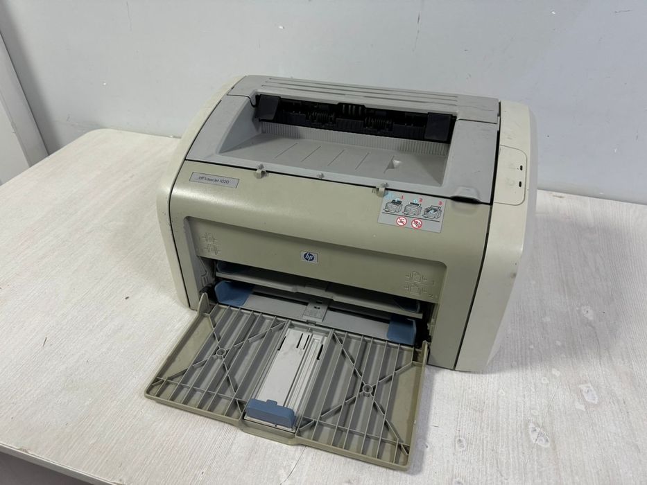 Продам принтер hp 1020