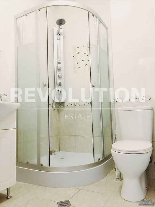 Дава се под наем Тристаен апартамент в Варна, Гръцка махала - 90 кв.м за 1100 € - Снимка #6