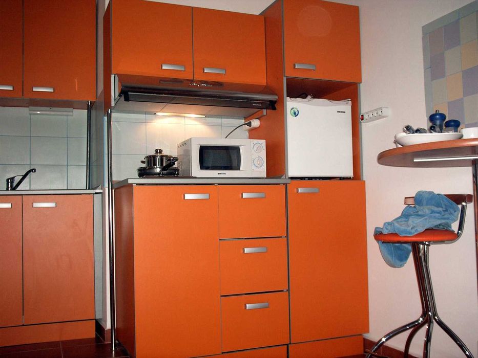 Particular inchiriez garsoniera Cotroceni, open-space, 400