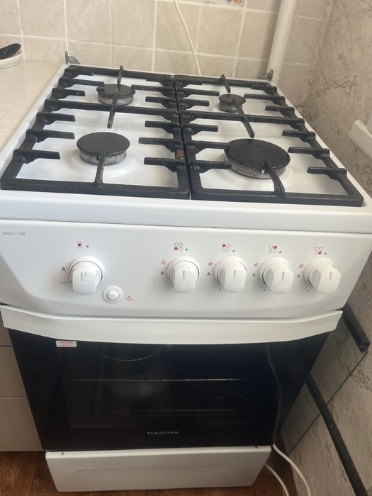 Продам газовую плиту