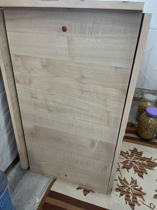 Продаю стол разбирающийся