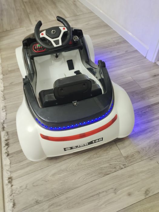 Продам apple car машина