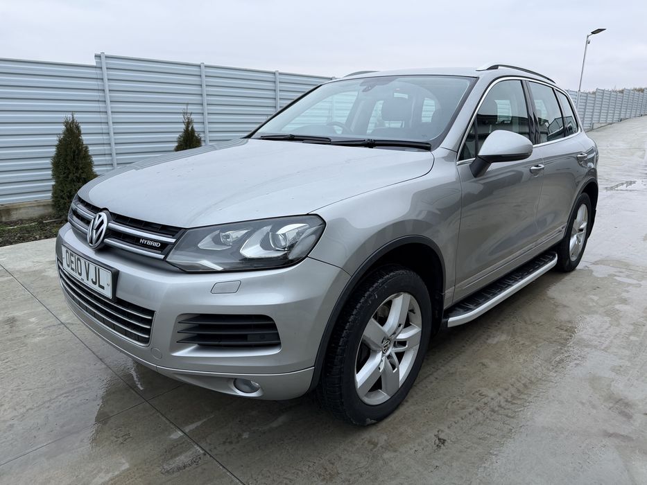 Dezmembrez touareg 7p hybrid 3.0tfsi CGE bixenon interior electric