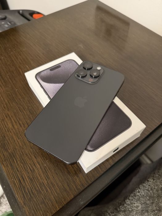 Vand iPhone 15 Pro Max