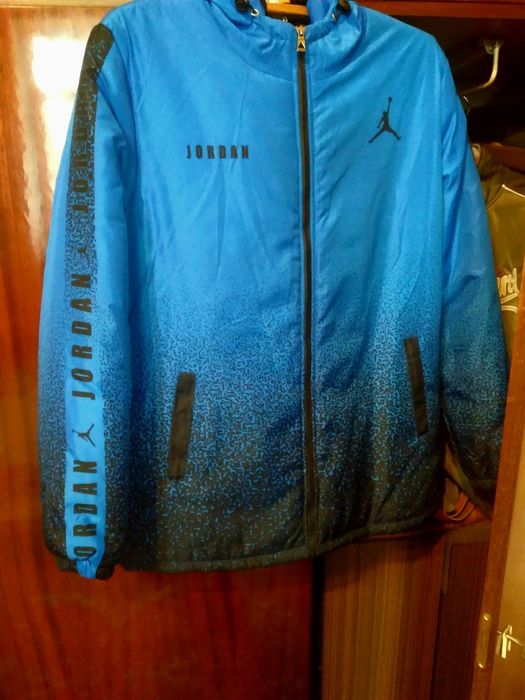 Продам новую мужскую куртку