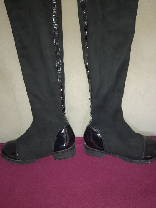 Cizme  lungi  cu ținte