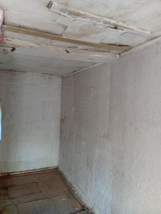 Домик.зал,спальный, кухня.